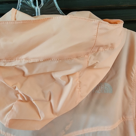 TNF windbreaker Size Small - Picture 4 of 6